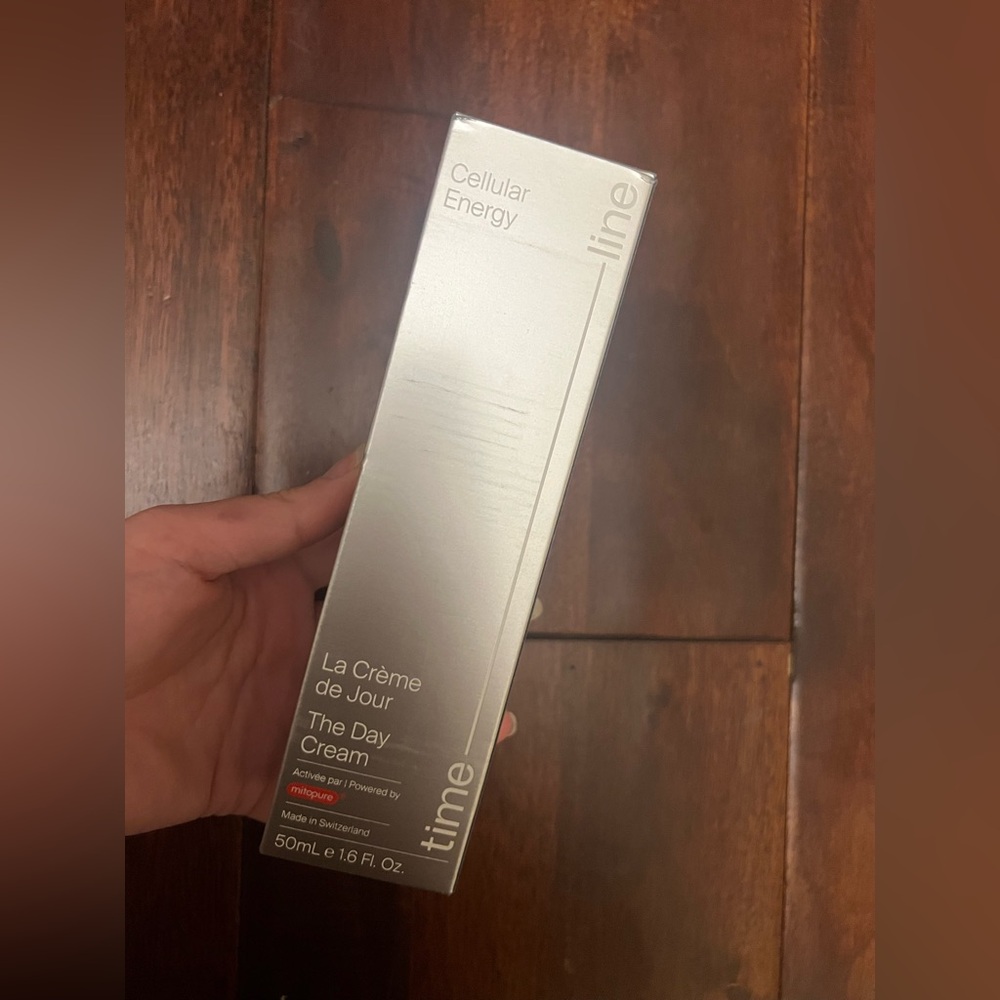 Time Line Cellular Energy The Day Cream redensifying visually improves skin